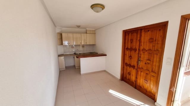 1 soverom Leilighet til salgs i Alicante by med svømmebasseng garasje - € 105 000 (Ref: 10015865)