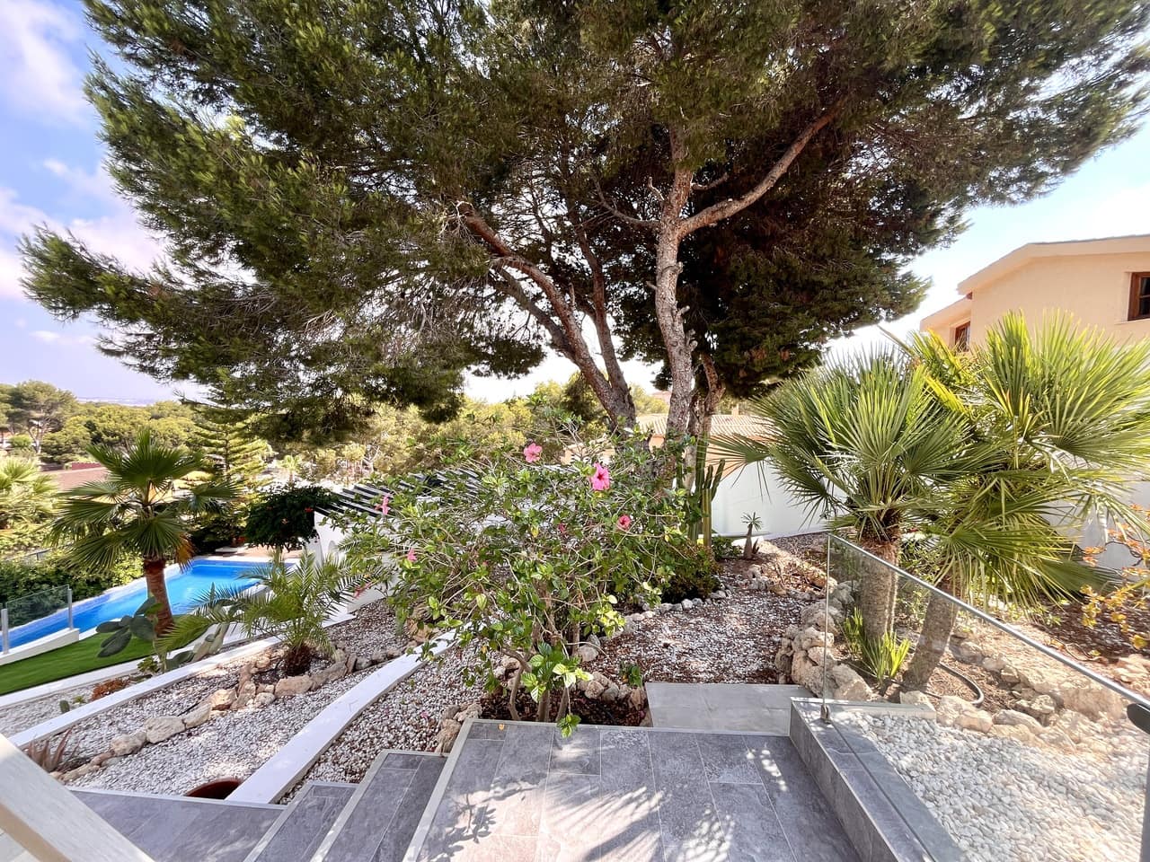 6 sypialnia Willa na sprzedaż w Los Balcones z basenem garażem - 1 050 000 € (Ref: 10016507)