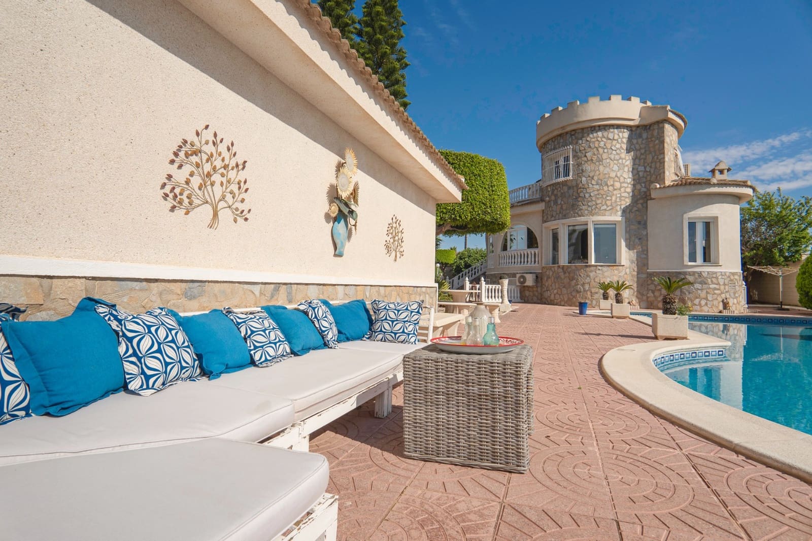 5 bedroom Villa for sale in Ciudad Quesada with pool garage - € 845,000 (Ref: 10043319)