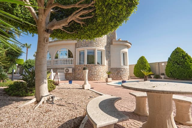 5 bedroom Villa for sale in Ciudad Quesada, Rojales with pool garage - € 845,000 (Ref: 10043319)