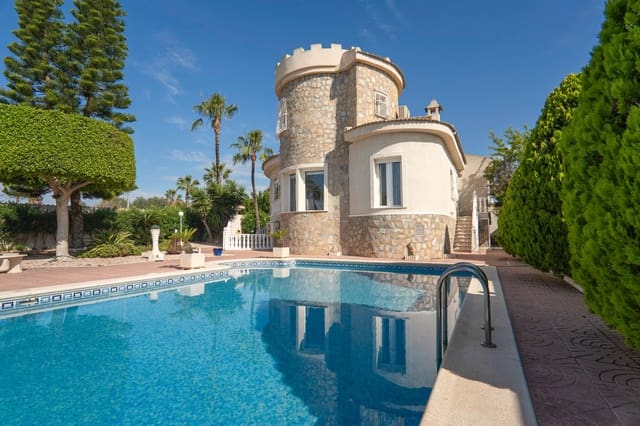 5 bedroom Villa for sale in Ciudad Quesada, Rojales with pool garage - € 845,000 (Ref: 10043319)