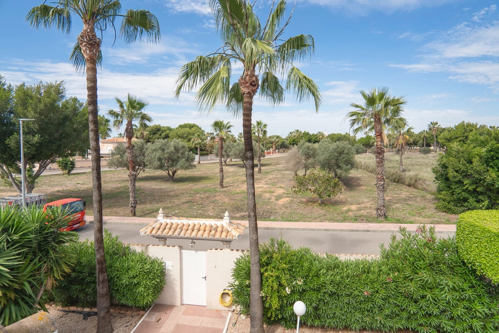 5 bedroom Villa for sale in Ciudad Quesada with pool garage - € 845,000 (Ref: 10043319)