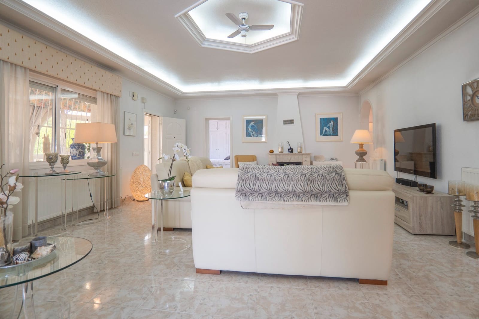 5 bedroom Villa for sale in Ciudad Quesada with pool garage - € 845,000 (Ref: 10043319)