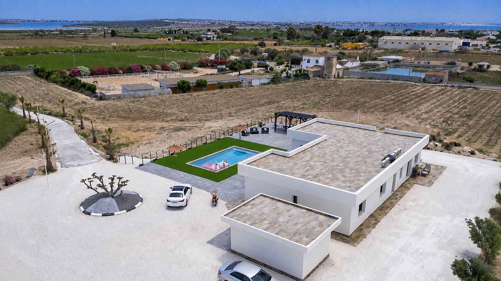 4 slaapkamer Villa te koop in Ciudad Quesada met zwembad garage - € 1.300.000 (Ref: 10043331)