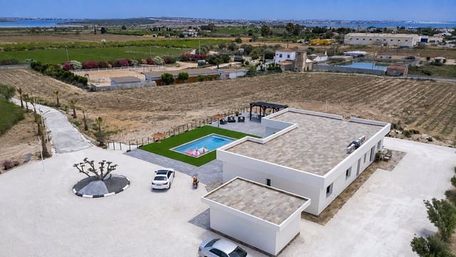 4 slaapkamer Villa te koop in Ciudad Quesada, Rojales met zwembad garage - € 1.300.000 (Ref: 10043331)