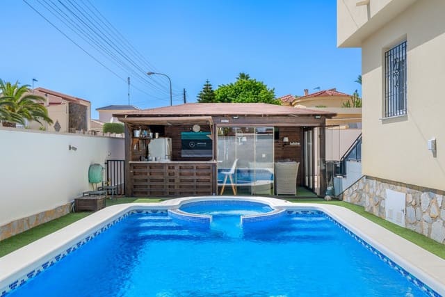 Chalet de 5 habitaciones en Ciudad Quesada, Rojales en venta con piscina garaje - 595.000 € (Ref: 10054289)