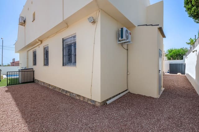Chalet de 5 habitaciones en Ciudad Quesada, Rojales en venta con piscina garaje - 595.000 € (Ref: 10054289)