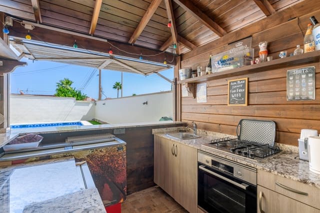 Chalet de 5 habitaciones en Ciudad Quesada, Rojales en venta con piscina garaje - 595.000 € (Ref: 10054289)