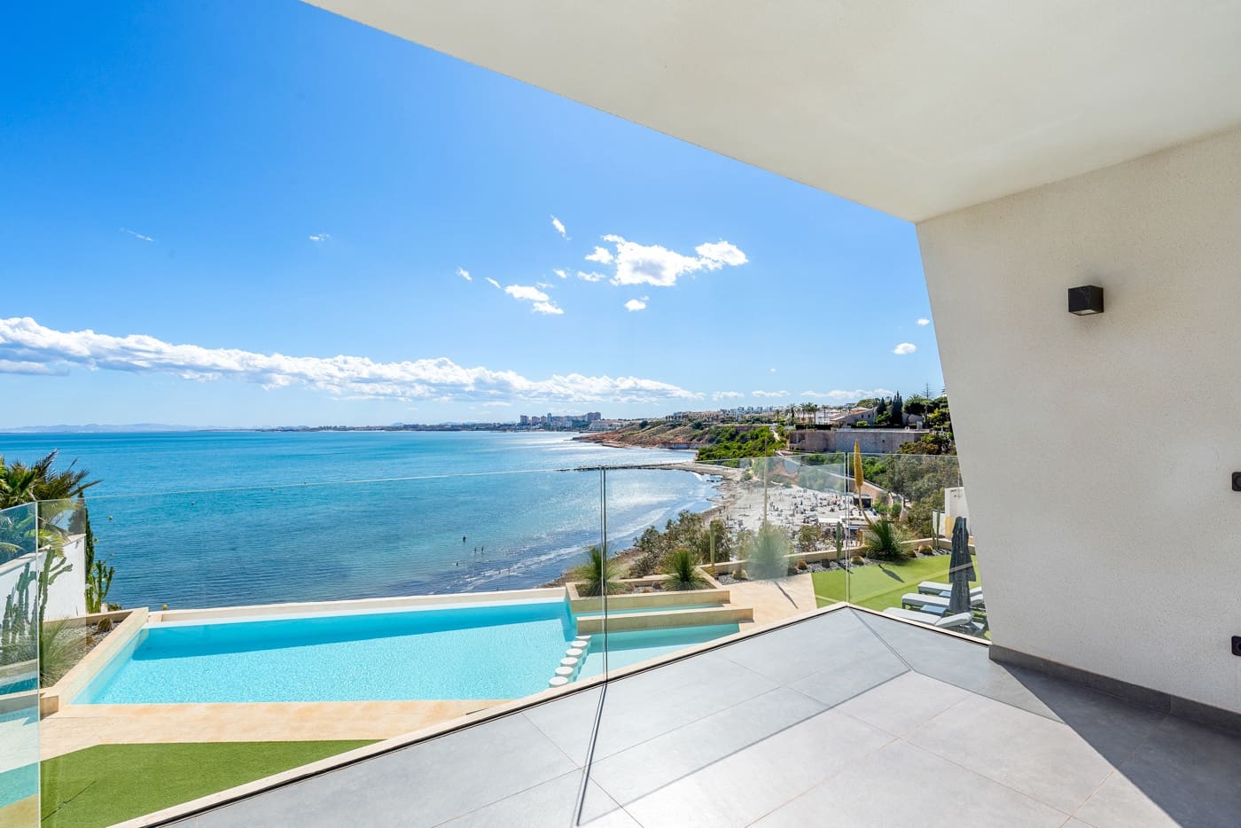 6 camera da letto Villa in vendita in Cabo Roig con piscina - 4.750.000 € (Rif: 10130950)