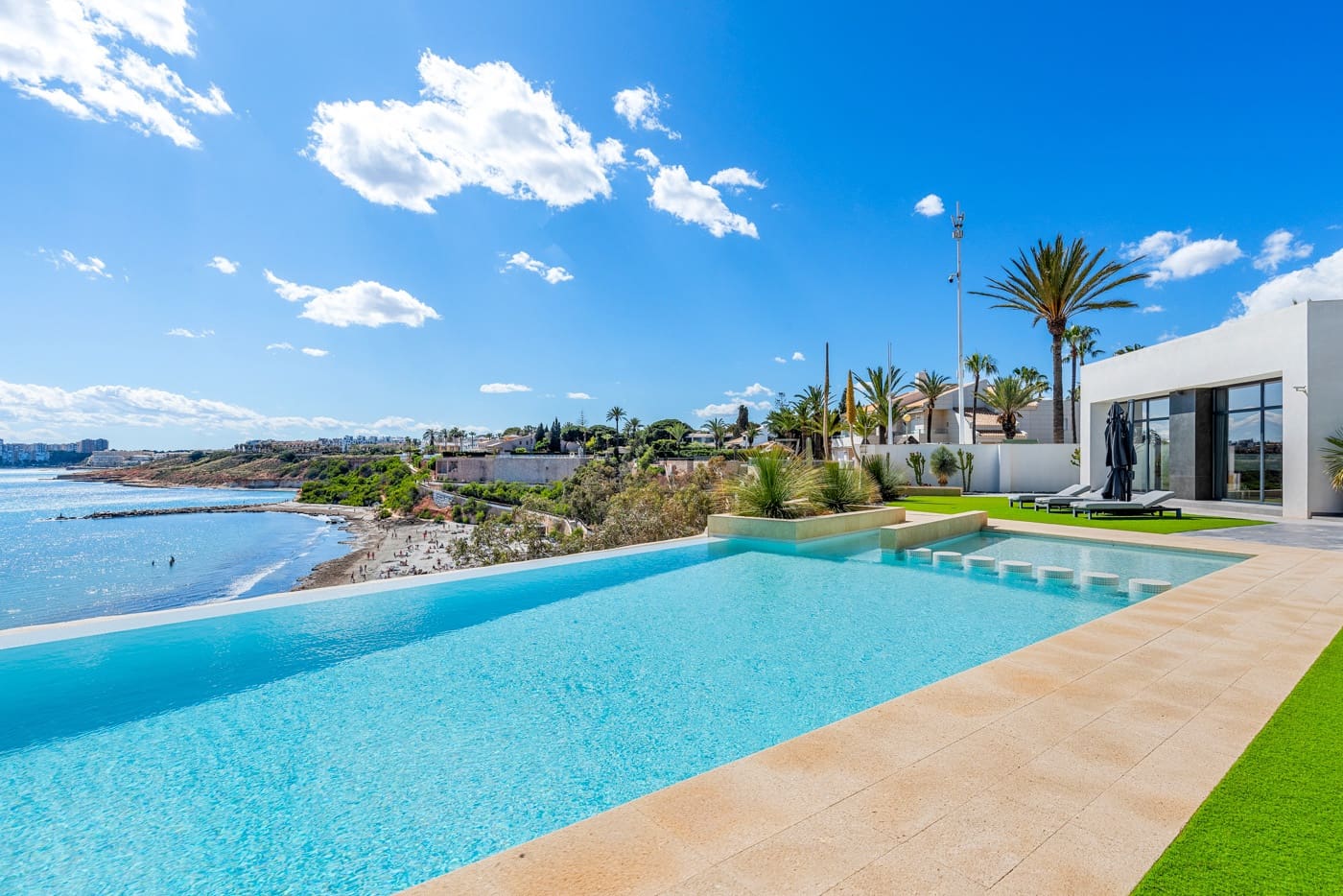 6 camera da letto Villa in vendita in Cabo Roig con piscina - 4.750.000 € (Rif: 10130950)