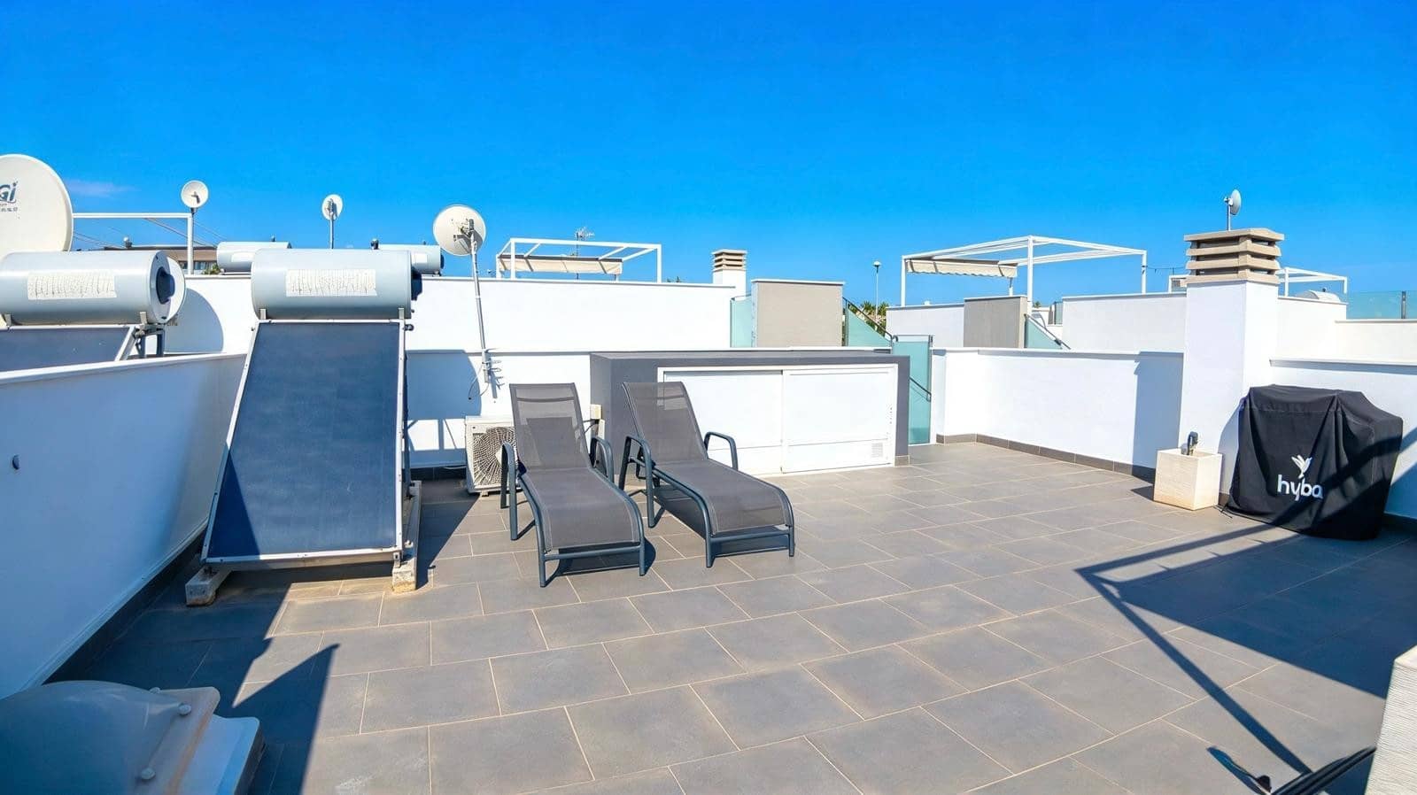 3 quarto Moradia Geminada para venda em Pueblo Bravo com piscina garagem - 299 000 € (Ref: 10161781)