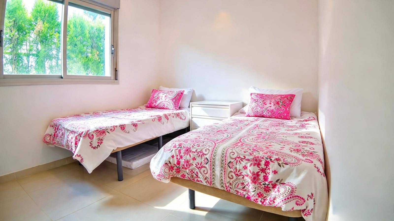 3 quarto Moradia Geminada para venda em Pueblo Bravo com piscina garagem - 299 000 € (Ref: 10161781)