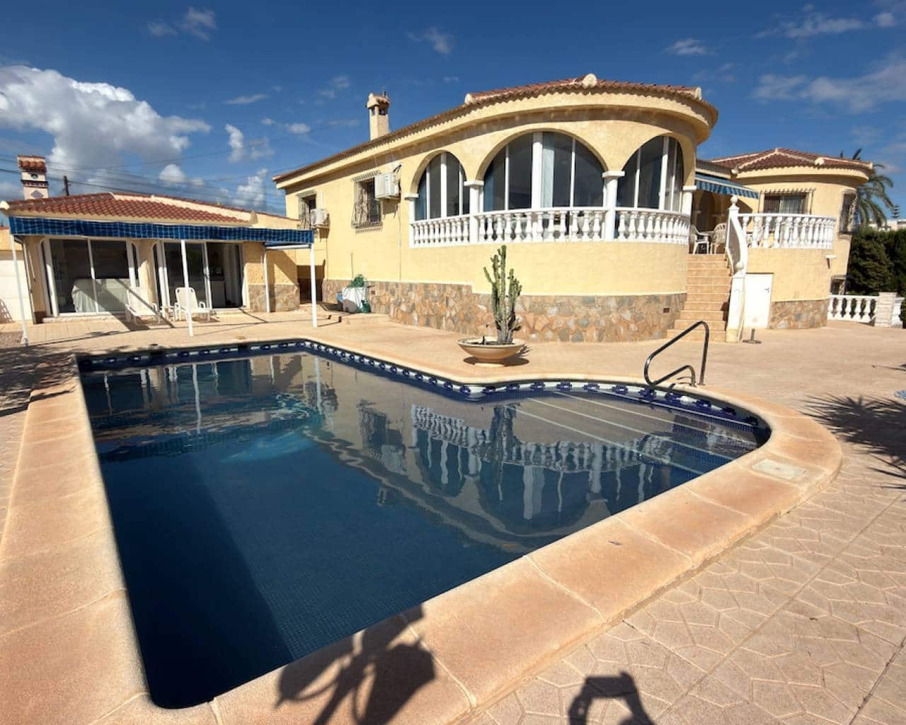 3 Zimmer Villa zu verkaufen in Ciudad Quesada mit Pool - 600.000 € (Ref: 10161786)
