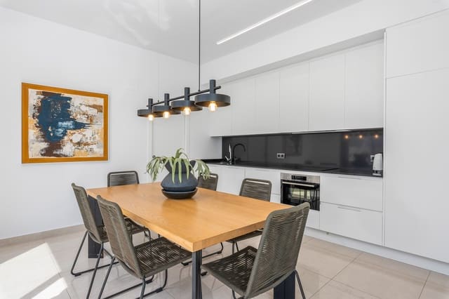 Chalet de 4 habitaciones en Ciudad Quesada, Rojales en venta con piscina - 640.000 € (Ref: 7475919)