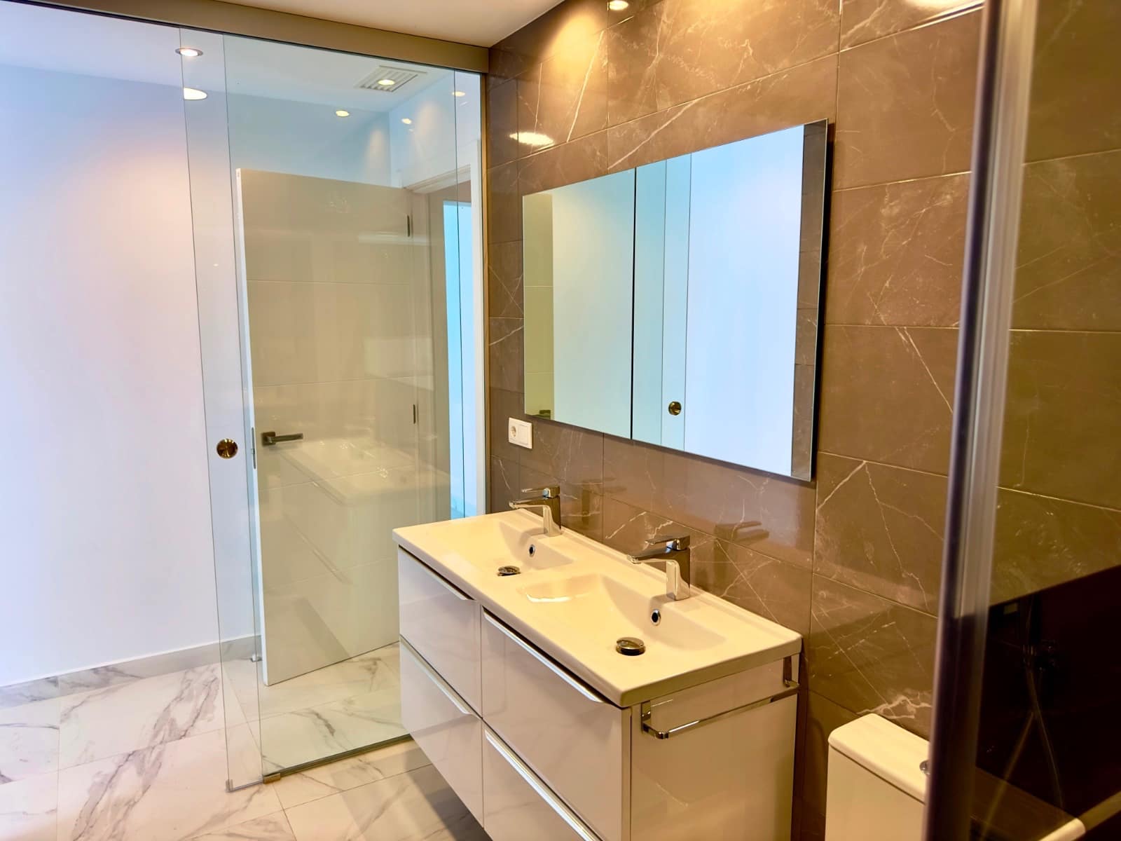 Chalet de 3 habitaciones en Ciudad Quesada en venta con piscina - 449.500 € (Ref: 7688529)