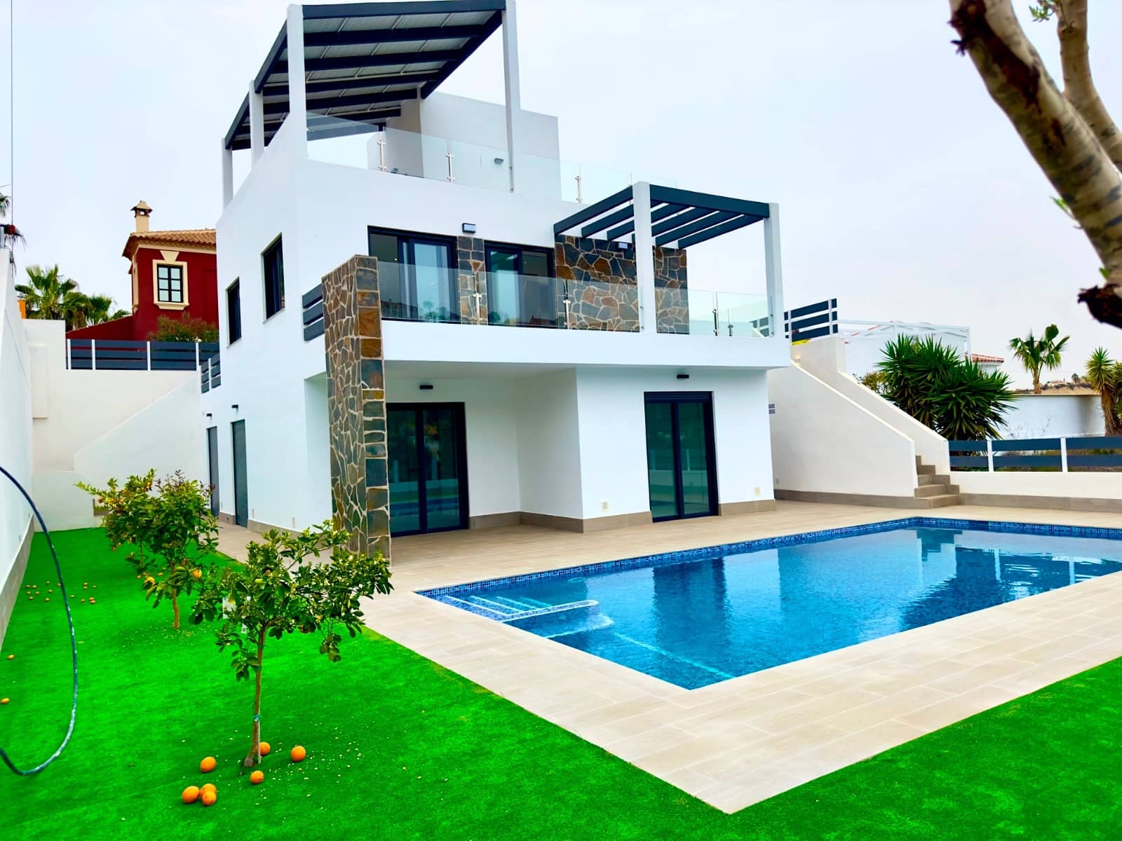 Chalet de 3 habitaciones en Ciudad Quesada en venta con piscina - 449.500 € (Ref: 7688529)