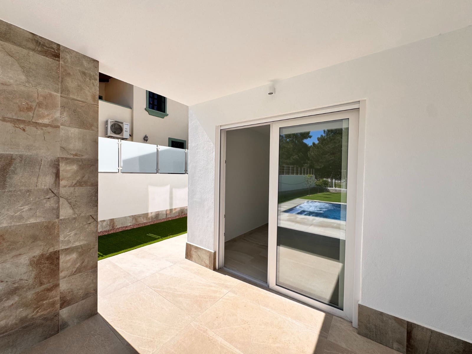3 soveværelse Villa til salg i Rojales med swimmingpool - € 852.000 (Ref: 8426977)