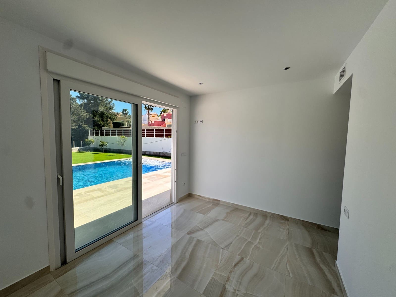3 soveværelse Villa til salg i Rojales med swimmingpool - € 852.000 (Ref: 8426977)