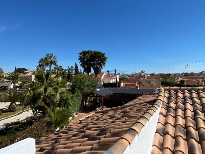 3 Zimmer Villa zu verkaufen in Ciudad Quesada mit Pool - 530.000 € (Ref: 8427222)