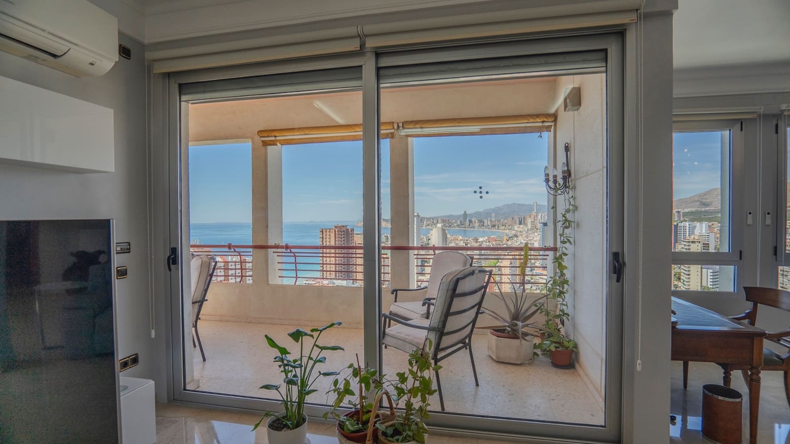 5 soveværelse Lejlighed til salg i Benidorm med swimmingpool - € 1.700.000 (Ref: 8427417)