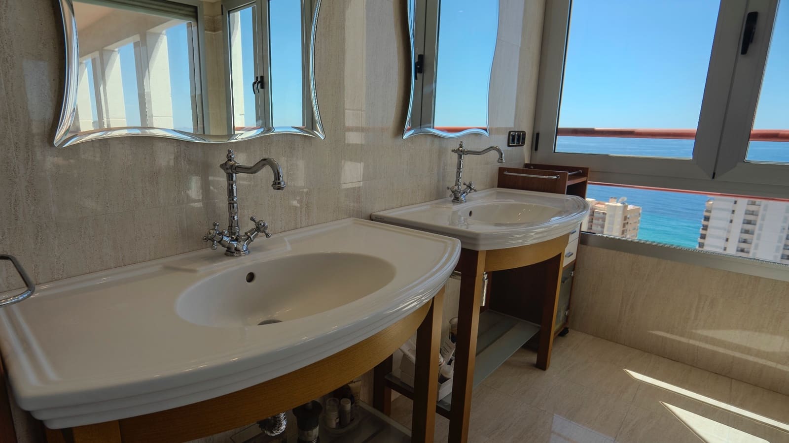 5 soveværelse Lejlighed til salg i Benidorm med swimmingpool - € 1.700.000 (Ref: 8427417)