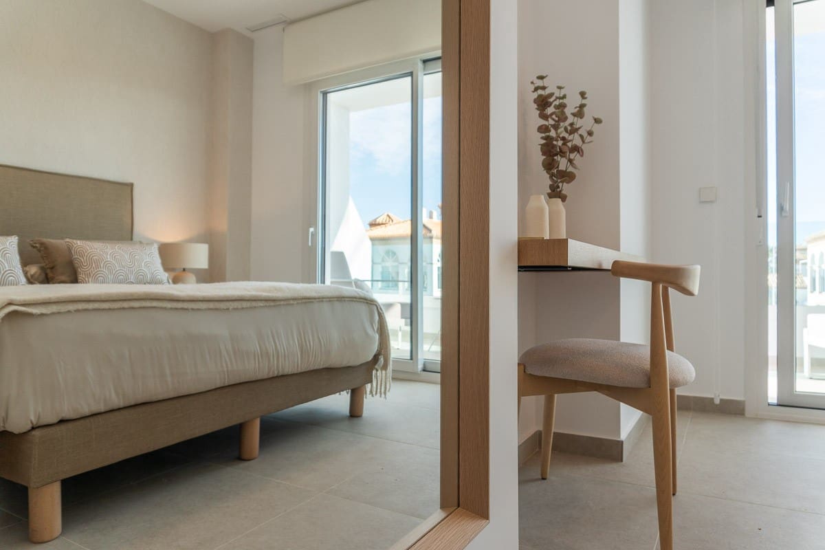 2 soveværelse Lejlighed til salg i Playa Flamenca med swimmingpool - € 325.000 (Ref: 8458501)