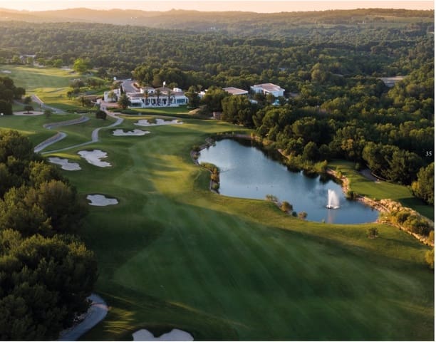 3 slaapkamer Appartement te koop in Las Colinas Golf, Orihuela met zwembad - € 625.000 (Ref: 8460611)