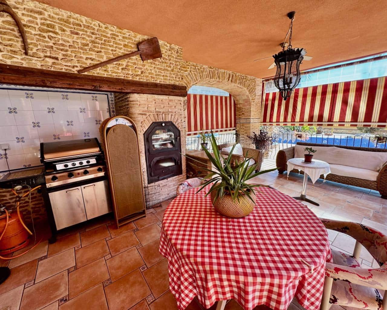 4 quarto Quinta/Casa Rural para venda em Los Montesinos com piscina - 780 000 € (Ref: 8549420)