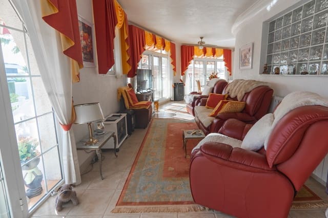 5 bedroom Villa for sale in Ciudad Quesada, Rojales with pool - € 499,000 (Ref: 8666756)