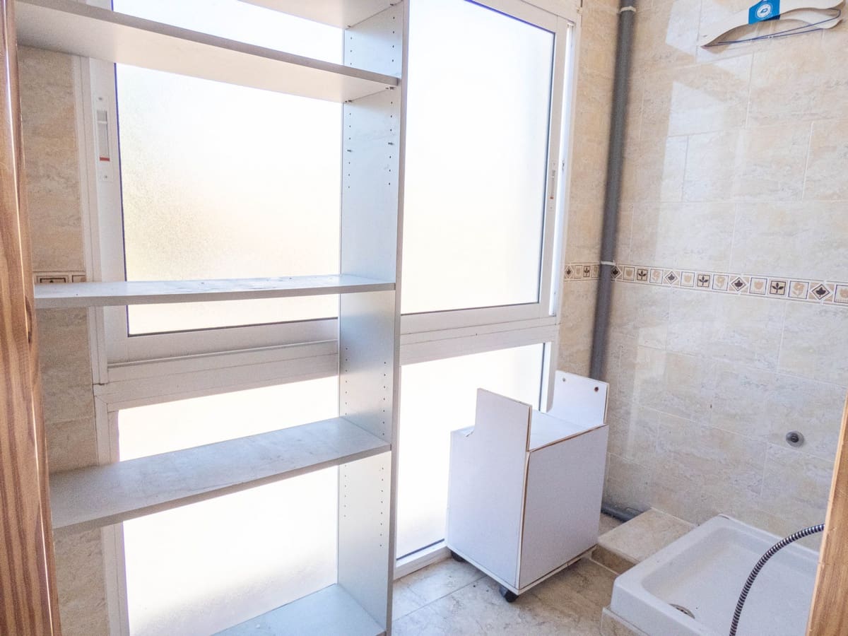 Commercial for sale in Algorfa - € 100,000 (Ref: 8677027)