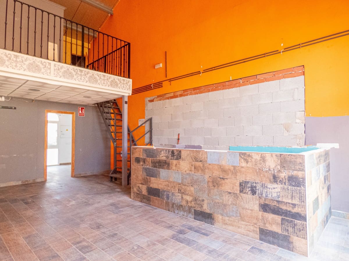 Commercial for sale in Algorfa - € 100,000 (Ref: 8677027)