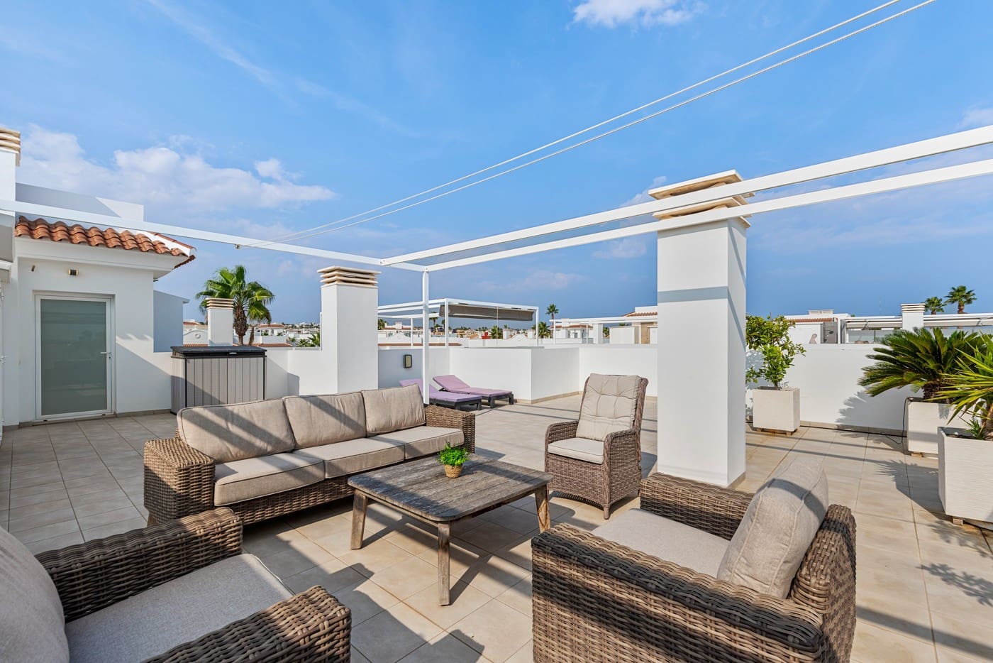 3 slaapkamer Appartement te koop in Dona Pepa met zwembad - € 330.000 (Ref: 8747829)