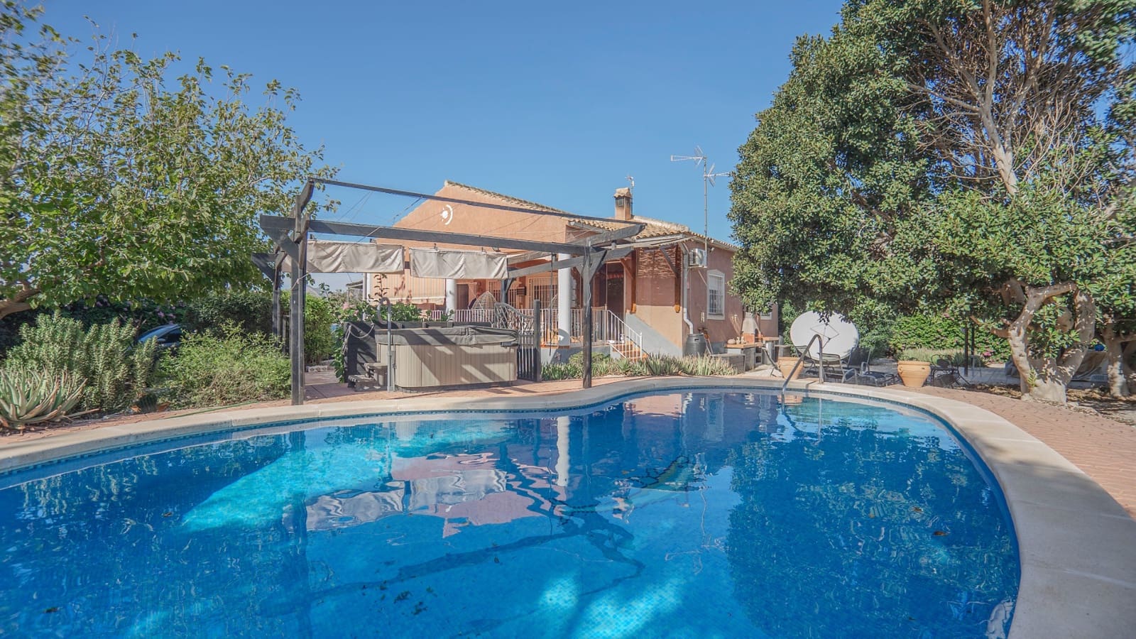 3 slaapkamer Finca/Landhuis te koop in San Bartolome met zwembad - € 379.950 (Ref: 8777378)