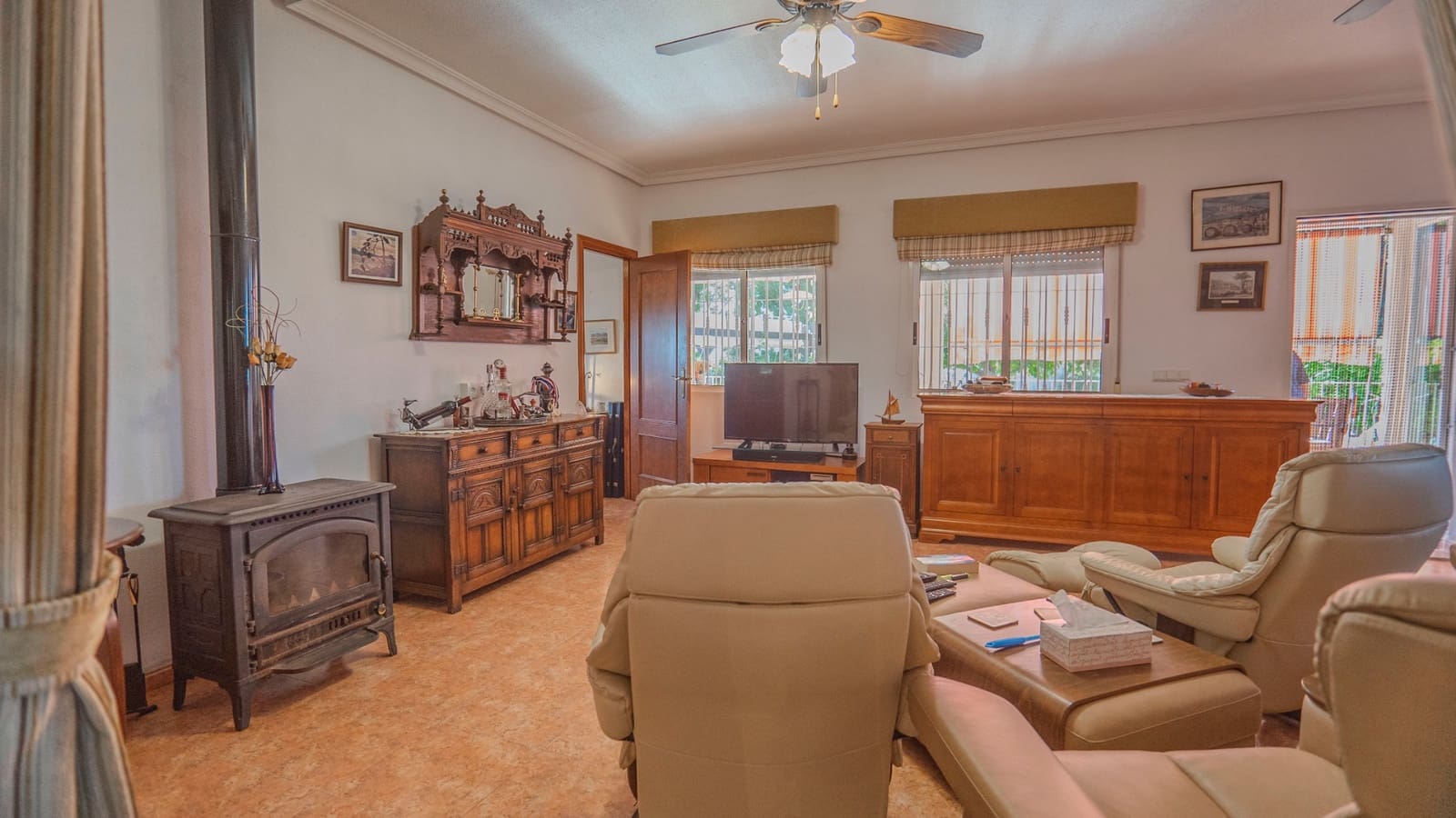 3 slaapkamer Finca/Landhuis te koop in San Bartolome met zwembad - € 379.950 (Ref: 8777378)