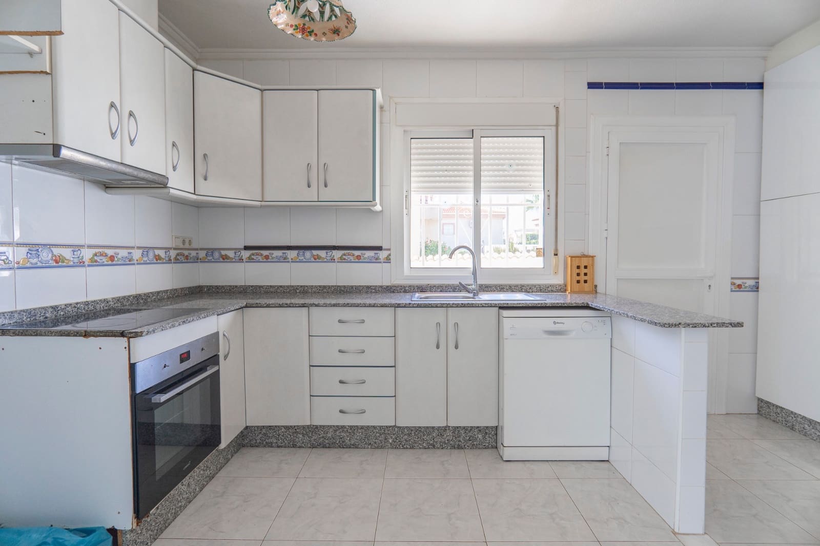 4 bedroom Villa for sale in Ciudad Quesada with pool - € 375,000 (Ref: 8842448)