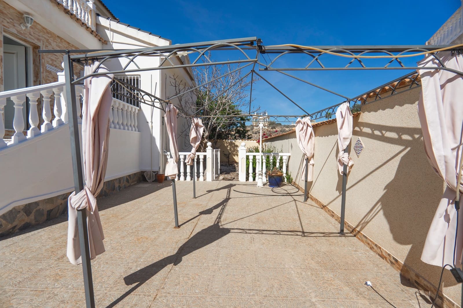 4 bedroom Villa for sale in Ciudad Quesada with pool - € 375,000 (Ref: 8842448)