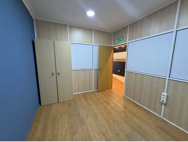 Commercial for sale in Zona Pueblo, Guardamar del Segura - € 222,200 (Ref: 8904733)