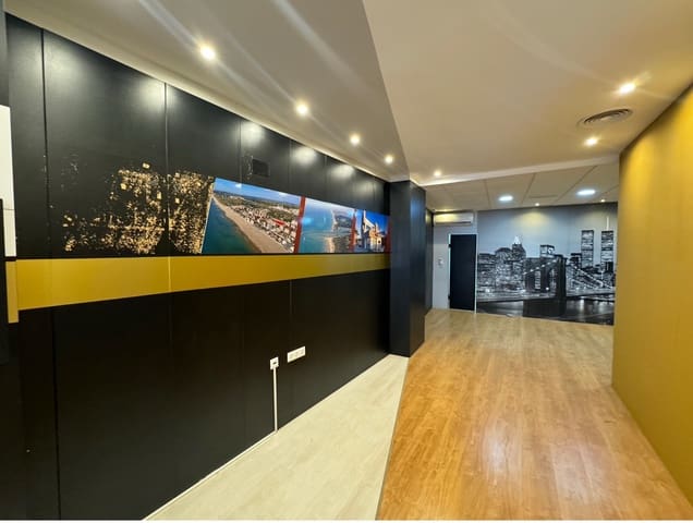 Commercial for sale in Zona Pueblo, Guardamar del Segura - € 222,200 (Ref: 8904733)