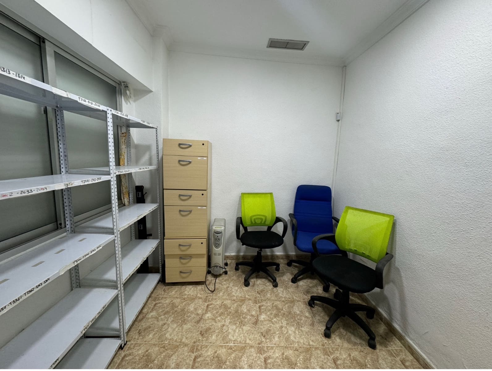 Kommersiell til salgs i Guardamar del Segura - € 222 200 (Ref: 8904733)