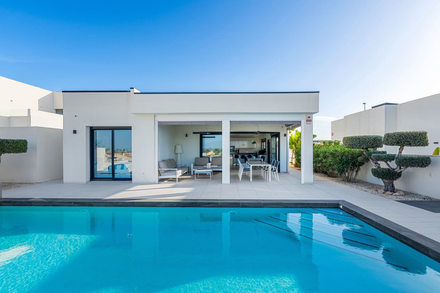 4 soveværelse Villa til salg i Benijofar med swimmingpool - € 699.000 (Ref: 8912873)