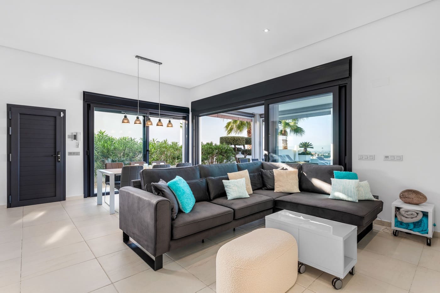 4 soveværelse Villa til salg i Benijofar med swimmingpool - € 699.000 (Ref: 8912873)