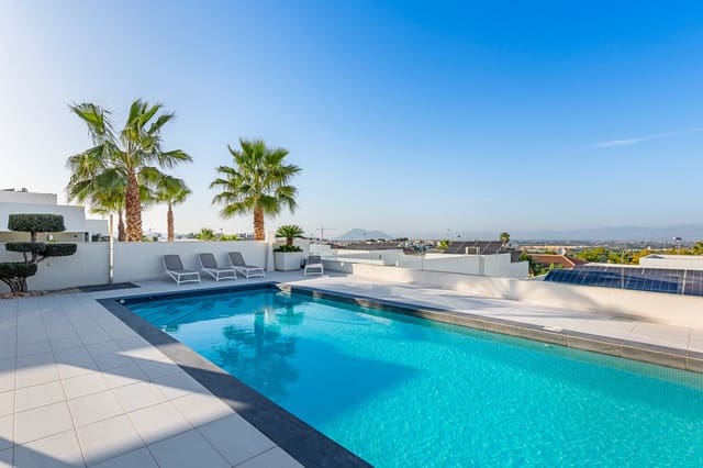 4 Zimmer Villa zu verkaufen in Benijófar mit Pool - 749.000 € (Ref: 8912873)