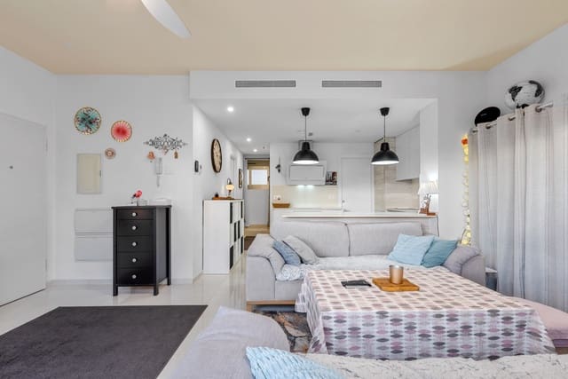 3 bedroom Villa for sale in Villamartin, Orihuela with pool - € 435,000 (Ref: 8912877)