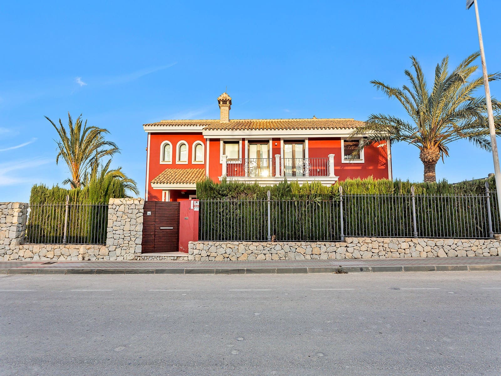 6 bedroom Villa for sale in Algorfa with pool - € 1,550,000 (Ref: 8912910)