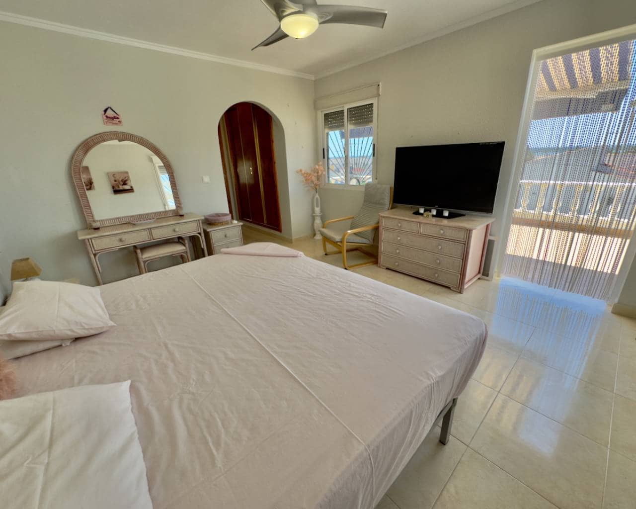 3 slaapkamer Villa te koop in Ciudad Quesada met zwembad - € 375.000 (Ref: 8932735)