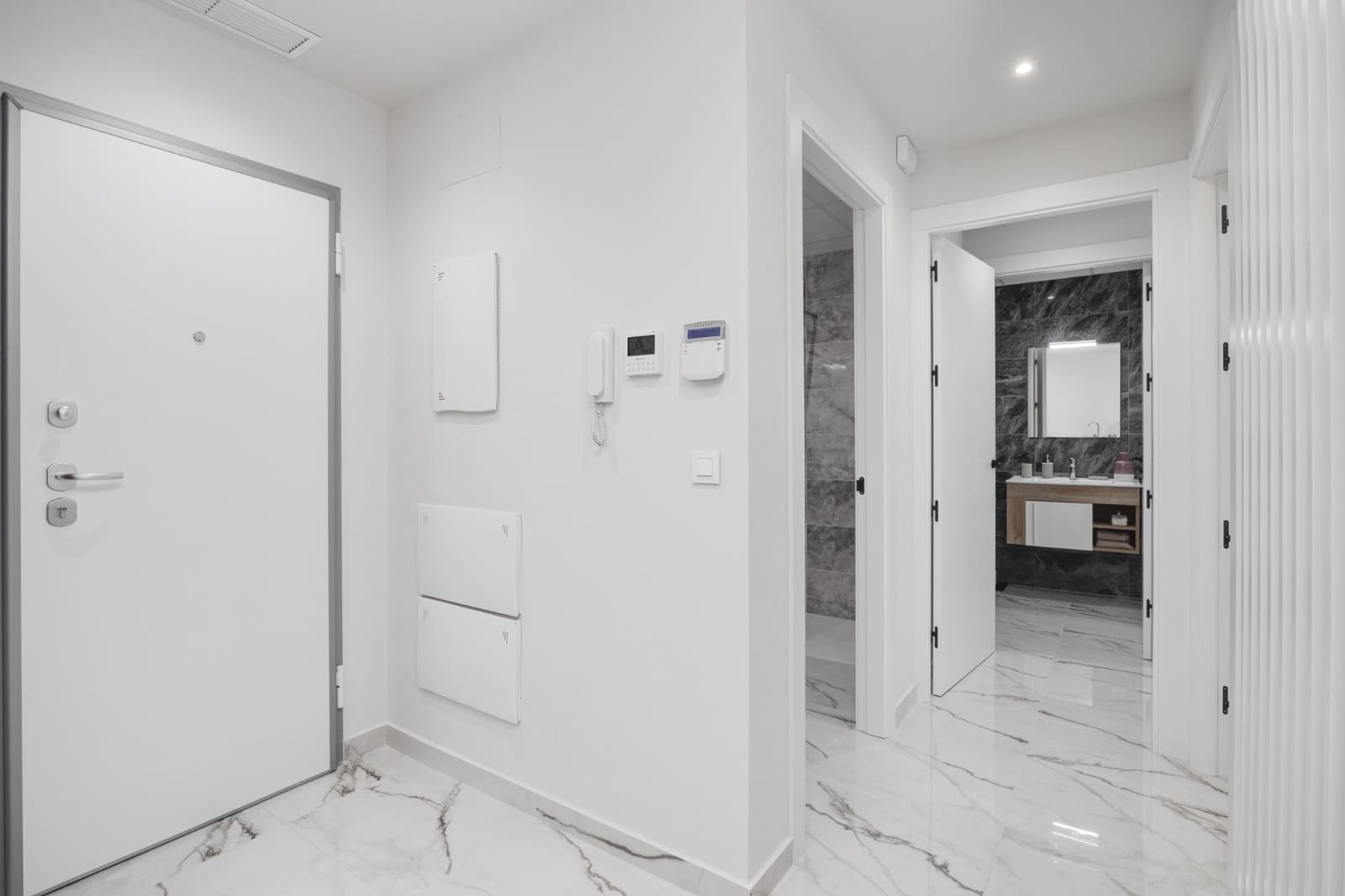 Apartamento de 2 habitaciones en San Miguel de Salinas en venta con piscina garaje - 244.000 € (Ref: 8942034)