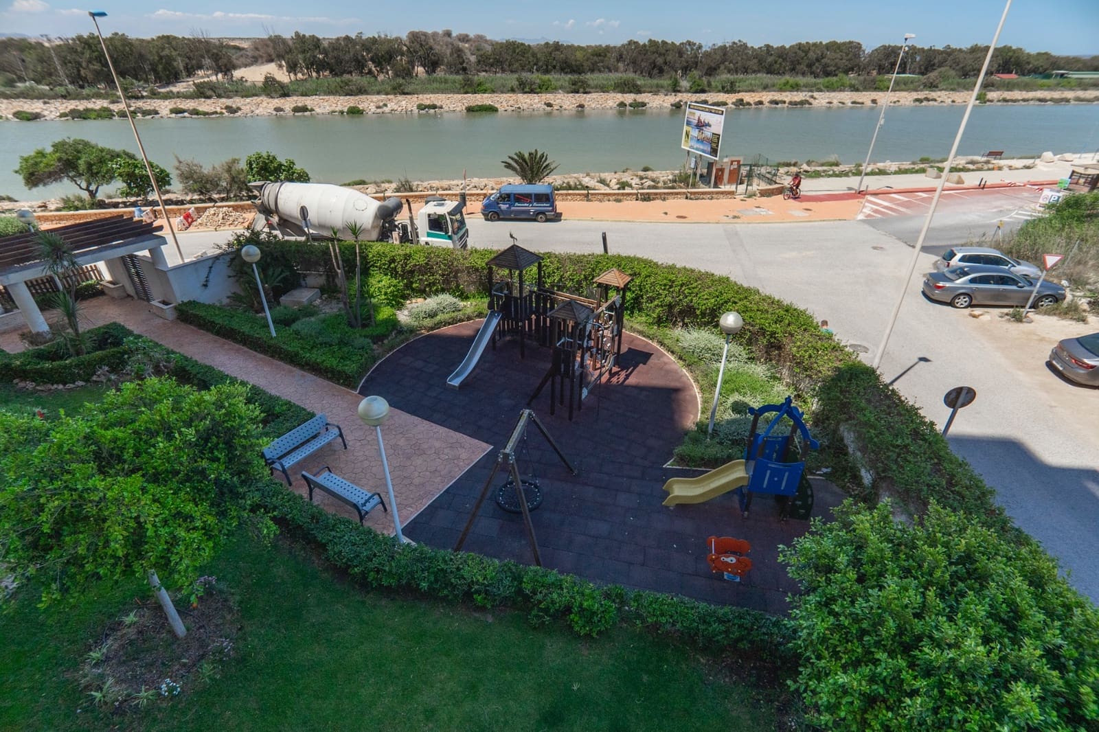 3 makuuhuone Huoneisto myytävänä paikassa Guardamar del Segura mukana uima-altaan - 340 000 € (Ref: 9013025)