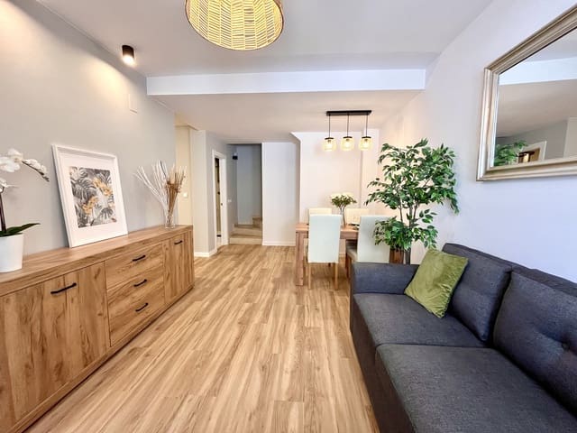 3 soverom Hus til salgs i Playa Flamenca, Orihuela med svømmebasseng - € 288 000 (Ref: 9110175)