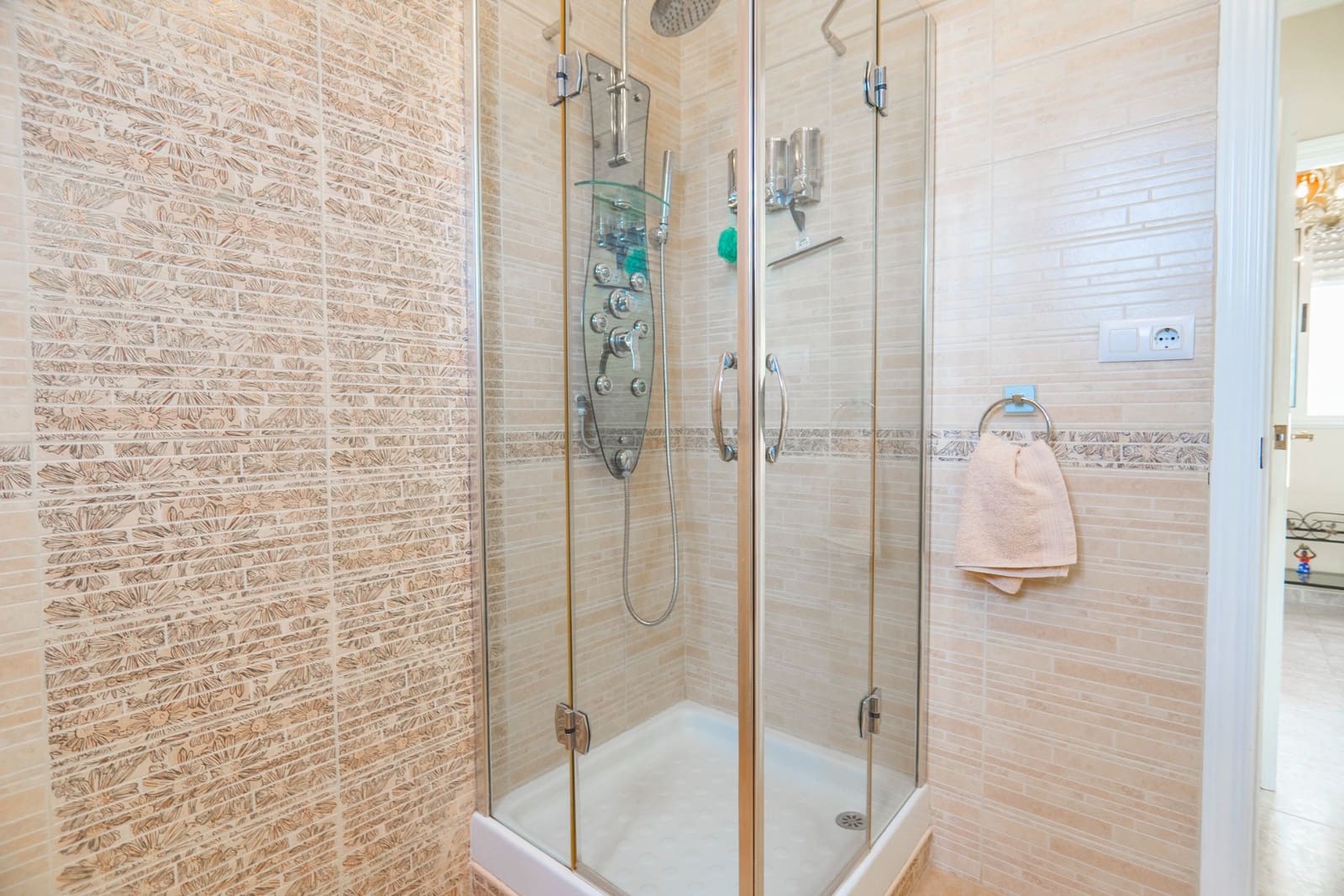 5 quarto Moradia para venda em Ciudad Quesada com piscina - 350 000 € (Ref: 9123538)