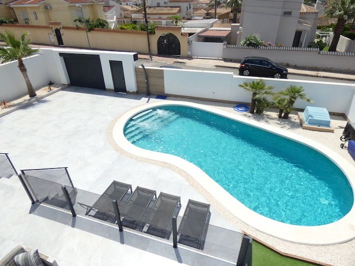 4 bedroom Villa for sale in Ciudad Quesada - € 699,900 (Ref: 9278706)